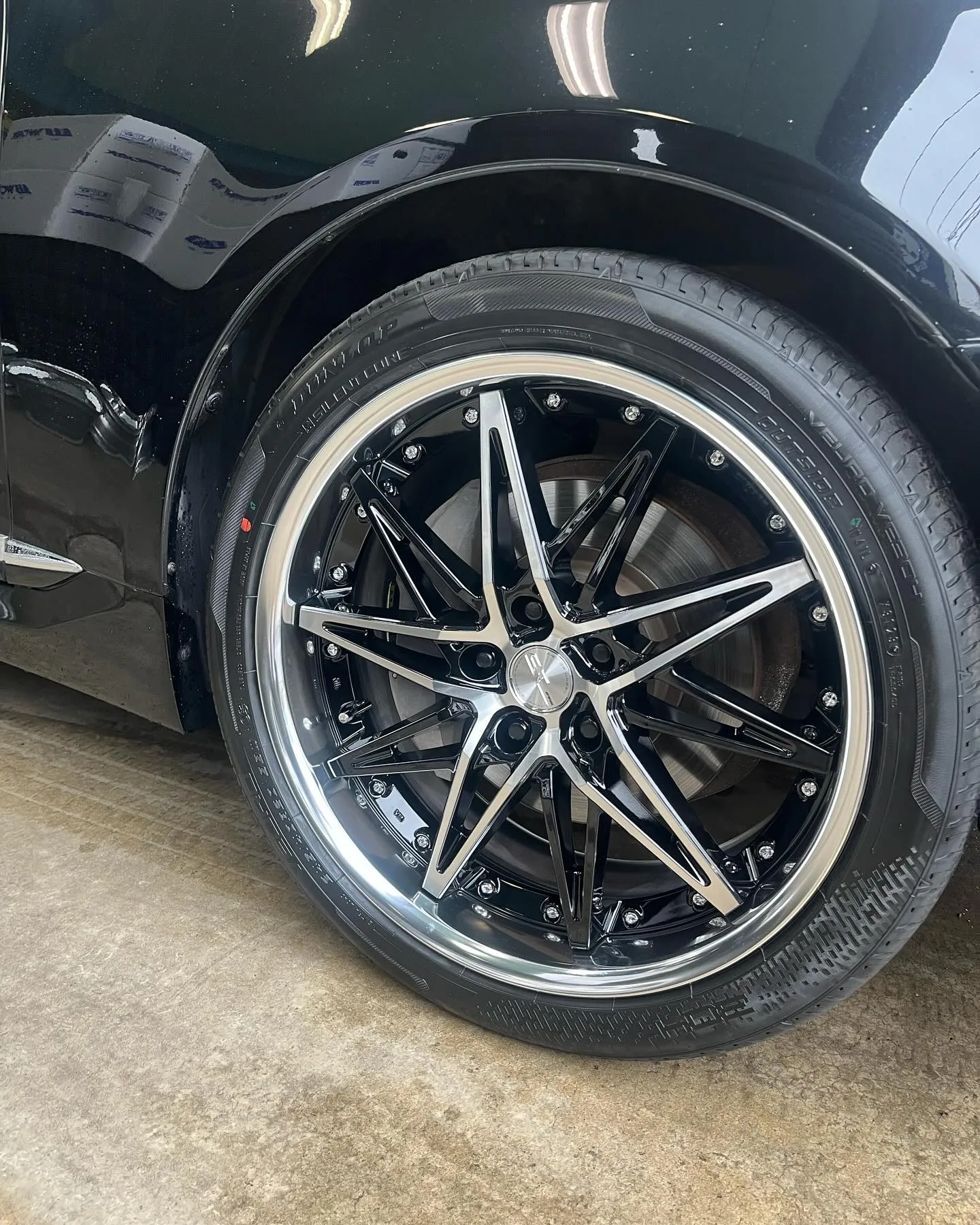 レクサス　LS460に新品セット💛