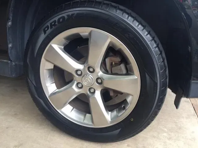 SUVタイヤもお任せください！