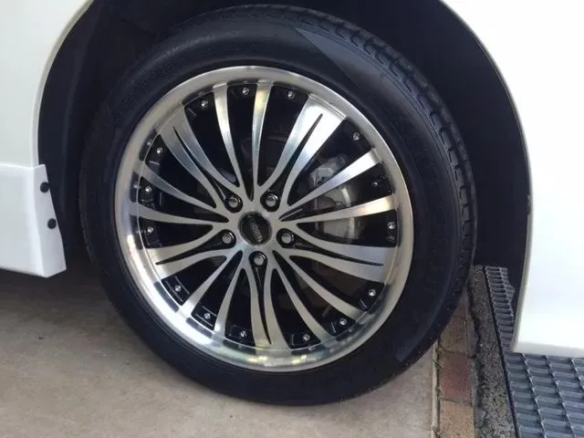 E52エルグランドにマーベリックSTS！19インチ！