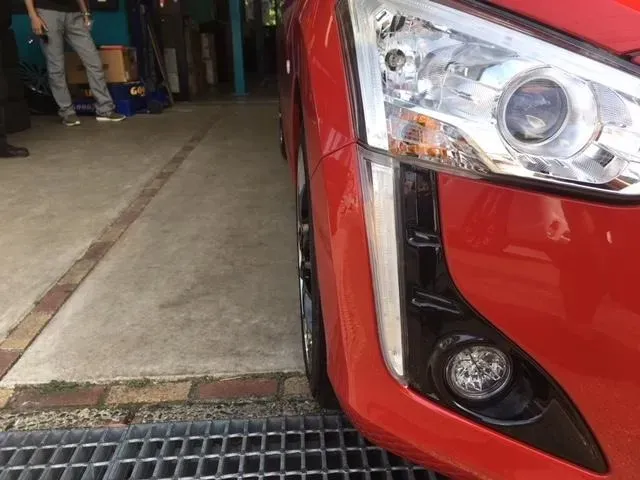 現行コペンにRAYS CE28N KCR！16インチ！