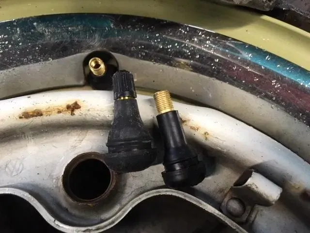 ワーゲンバス タイヤ交換！